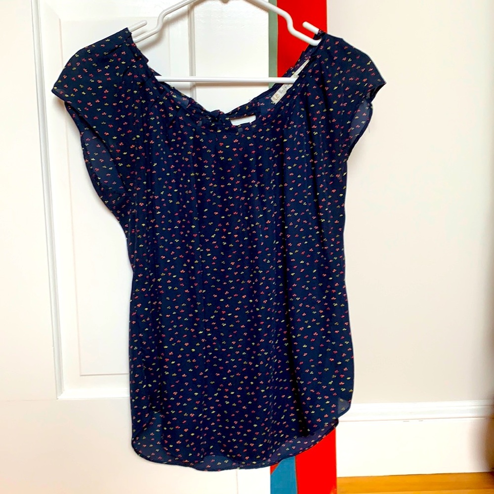LC flowy top perfect for spring!
